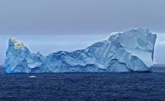 Eisberg vorGourdin Island