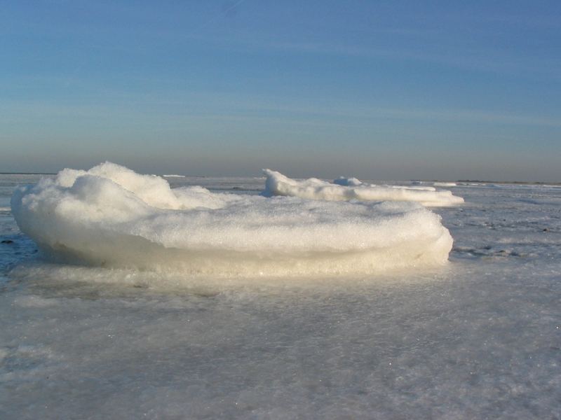 Eisberge am Strand von Spiekeroog