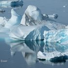 Eisberge im arktischen Nordmeer Ostgrönlands