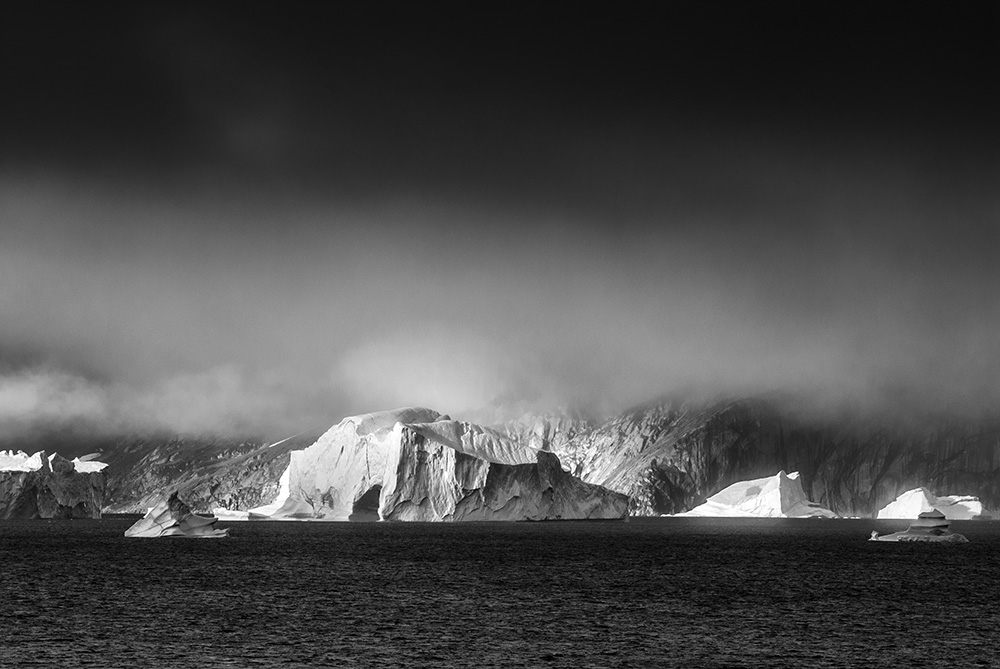 Eisberge im Ø-Fjord