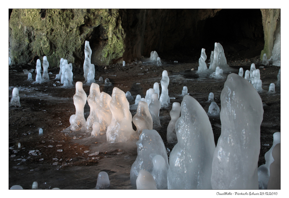 "Eisbildung in der Oswaldhöhle - Fränkische Schweiz"