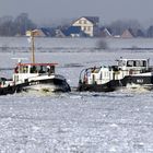 Eisbrecher auf der Elbe 3