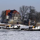 Eisbrecher auf der Elbe 6