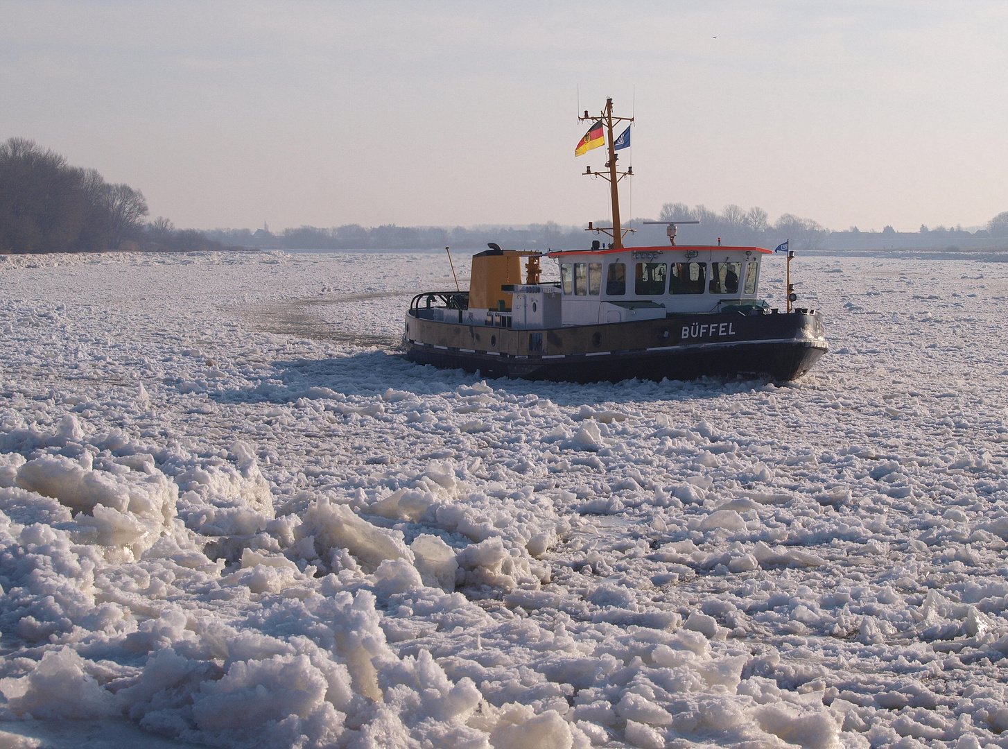 Eisbrecher Büffel..