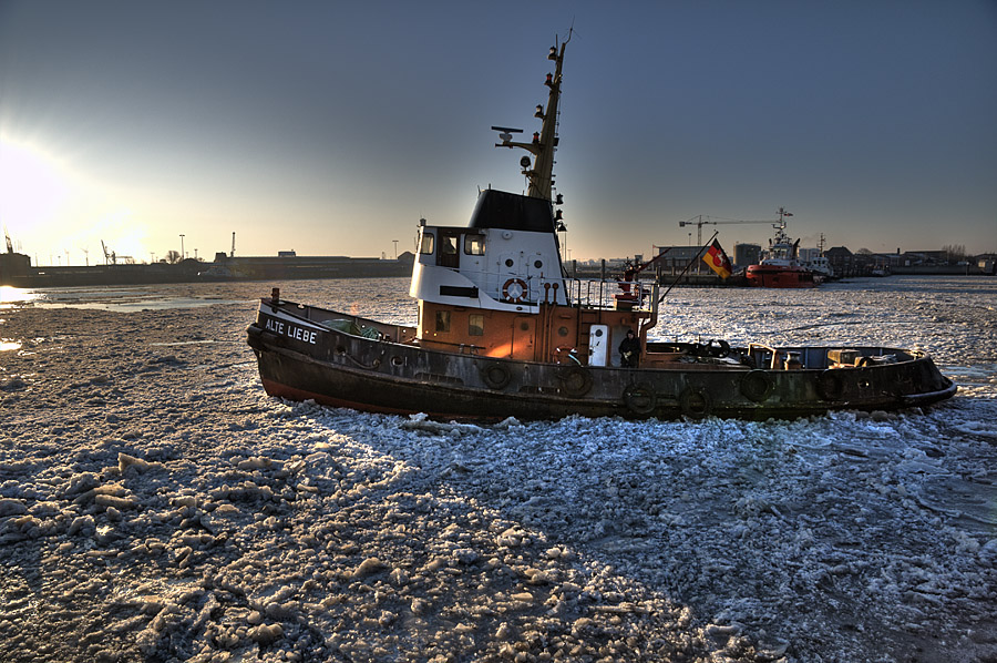 Eisbrecher in Cuxhaven