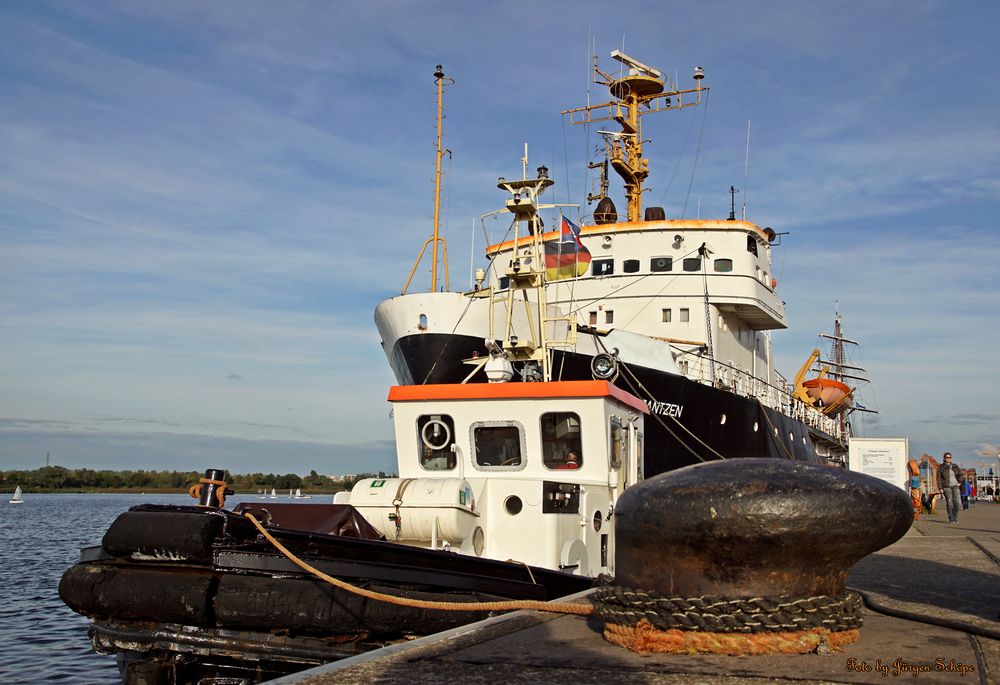 Eisbrecher Jantzen in Rostock