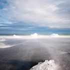 Eisbrocken am Strand von Jökulsárlón