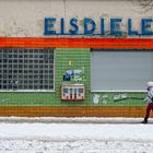 Eisdiele im Winter