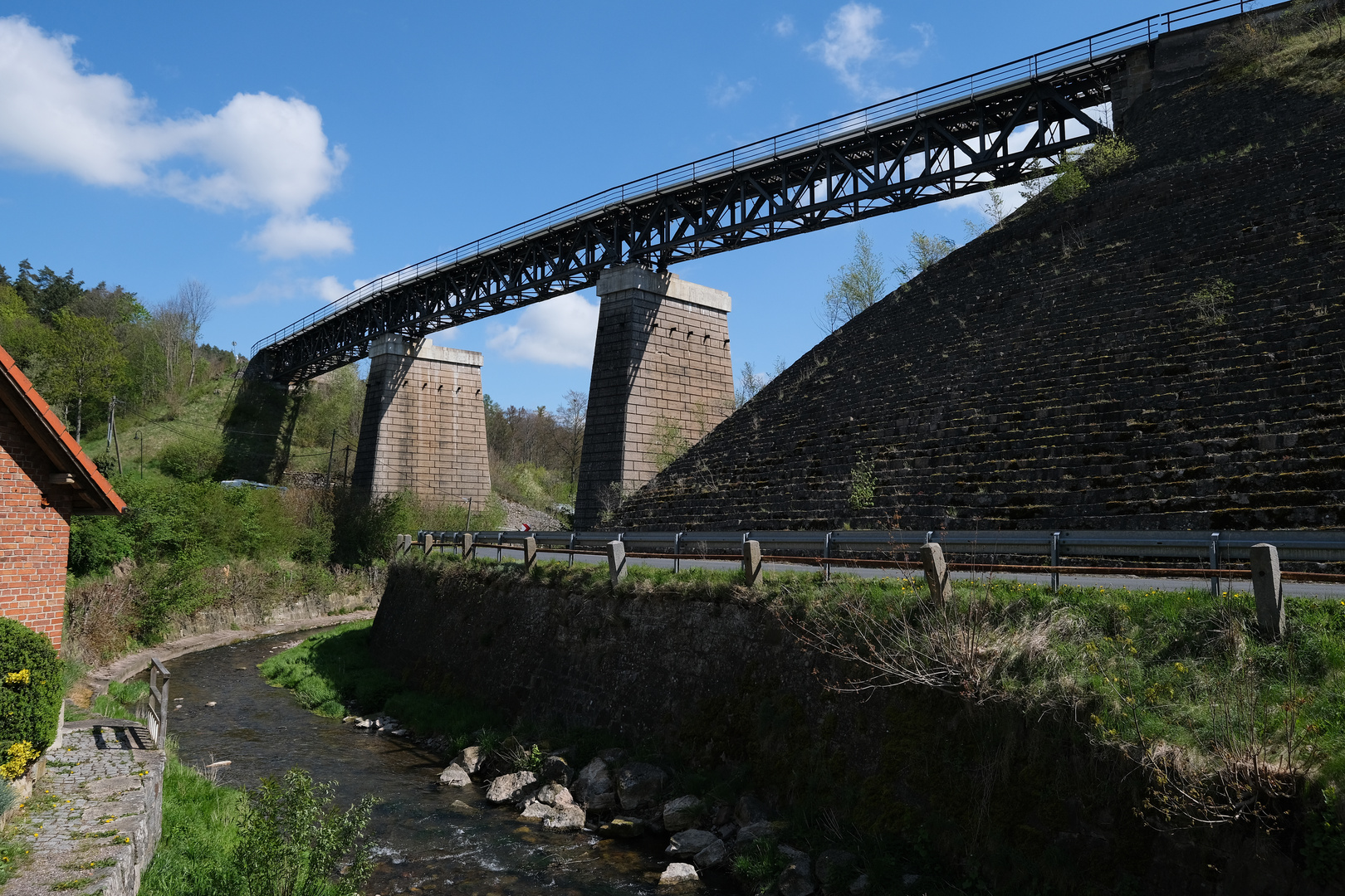 Eisenbahn-Brücke