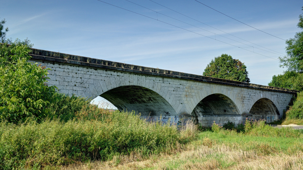 Eisenbahn-Brücke
