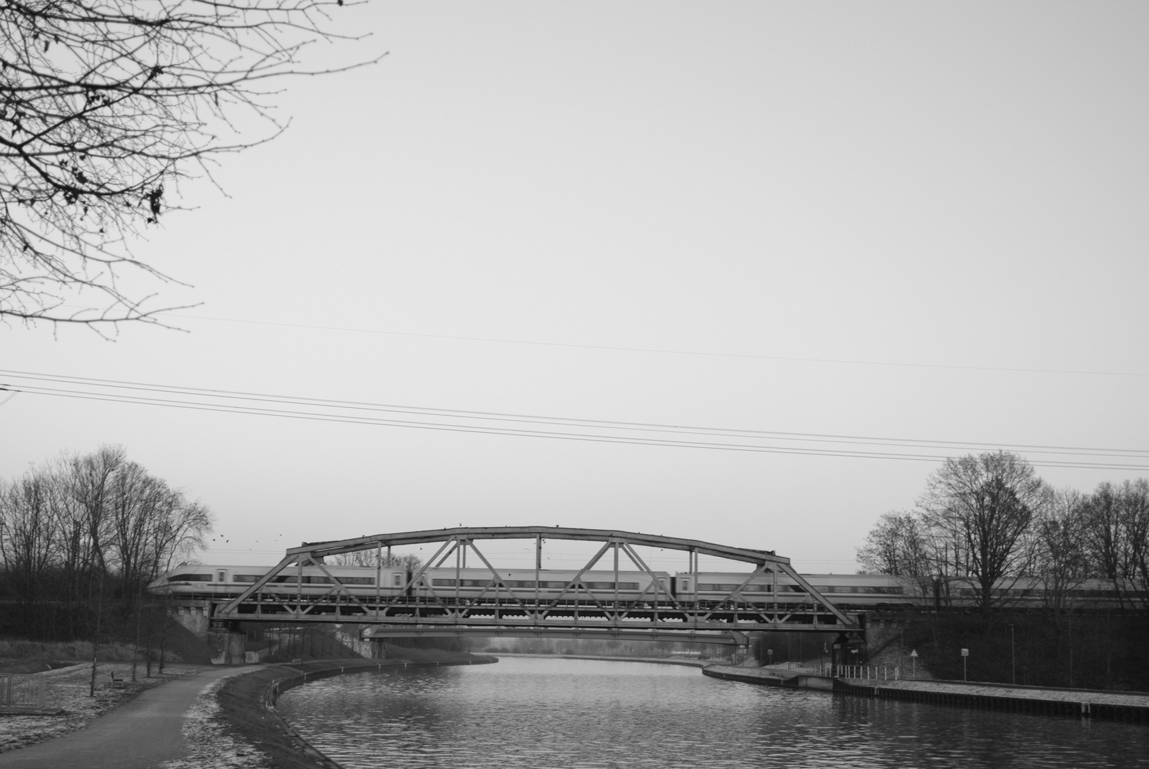 Eisenbahn Brücke ICE