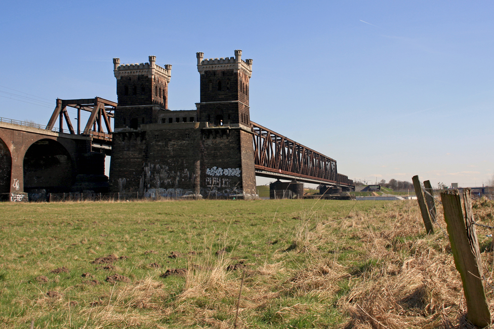 Eisenbahn - Brücke - Rheinhausen_2