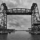 Eisenbahn-Hebebrücke in Rotterdam....