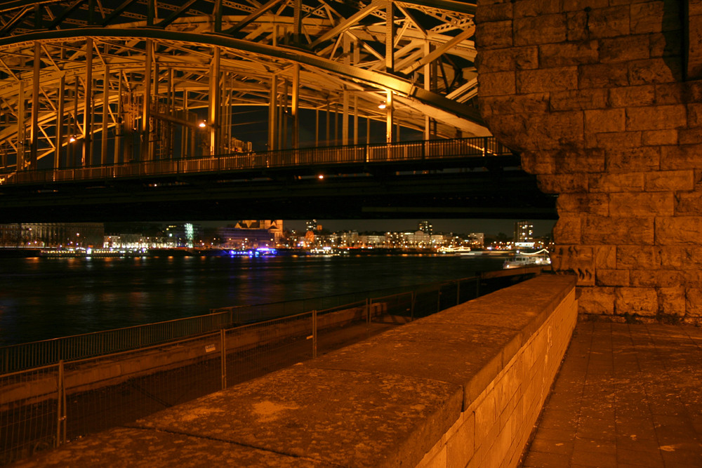 Eisenbahn-/ Hohenzollernbrücke