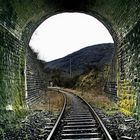 Eisenbahn-Tunnel...