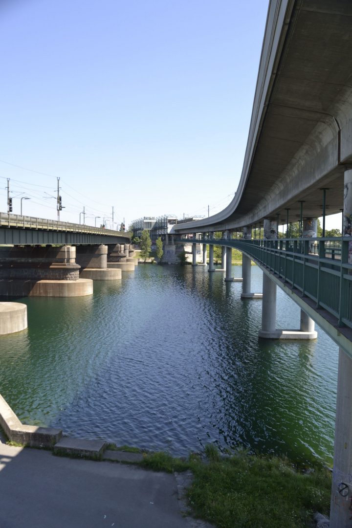 Eisenbahnbrücke