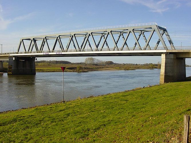 Eisenbahnbrücke