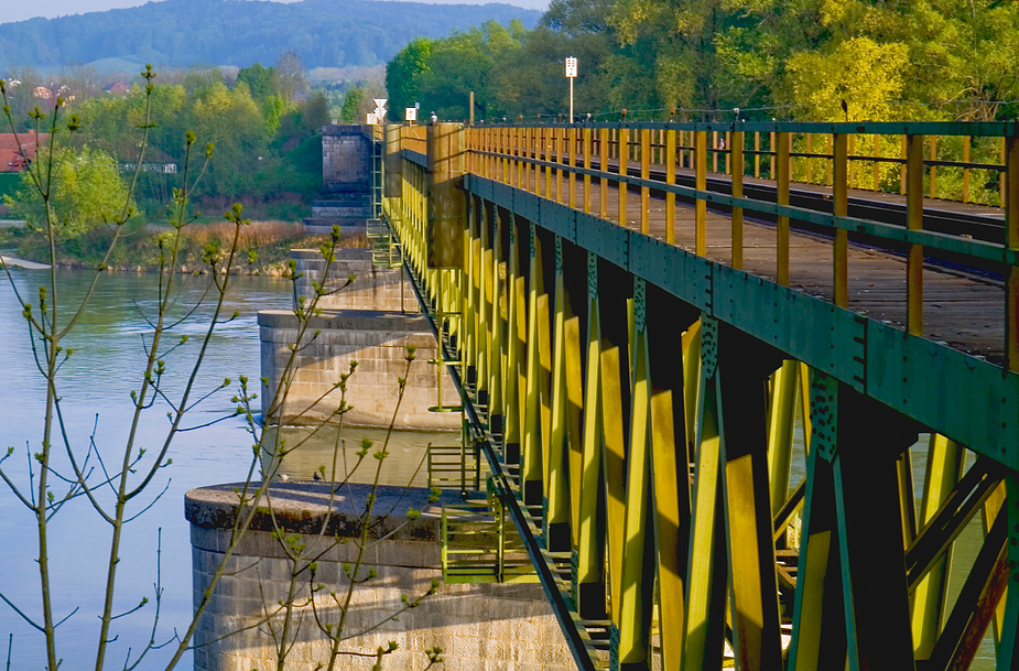 Eisenbahnbrücke...