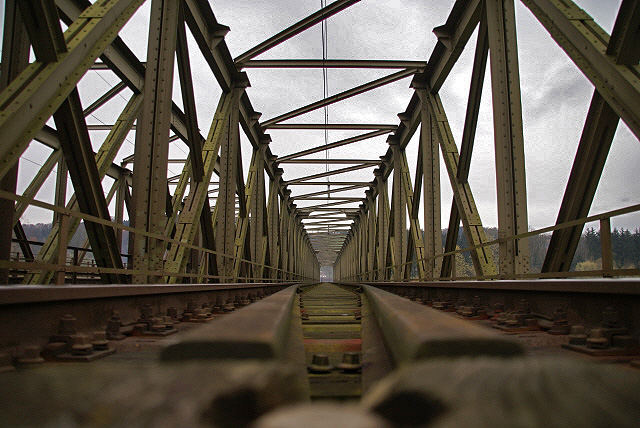 Eisenbahnbrücke.....