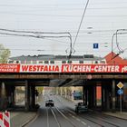 Eisenbahnbrücke als Werbeträger