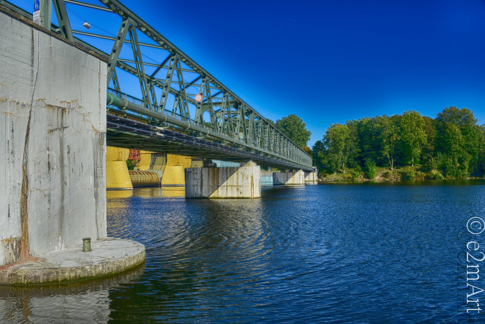 Eisenbahnbrücke am Hengesteysee