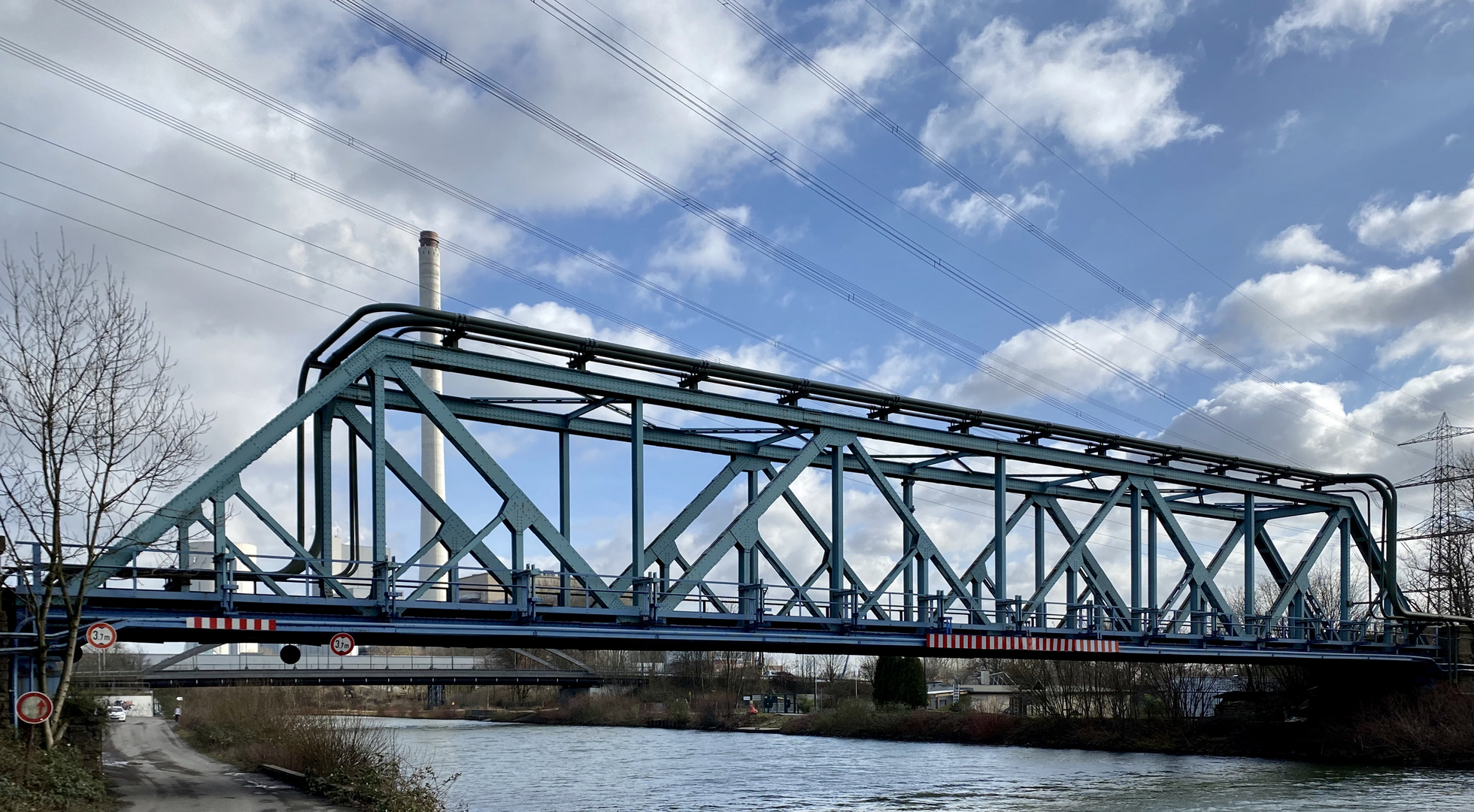 Eisenbahnbrücke am Rhein Herne Kanal 