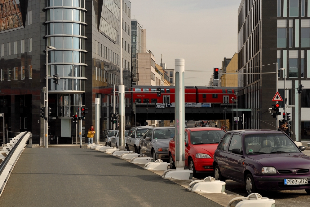 Eisenbahnbrücke am Schiffbauerdamm