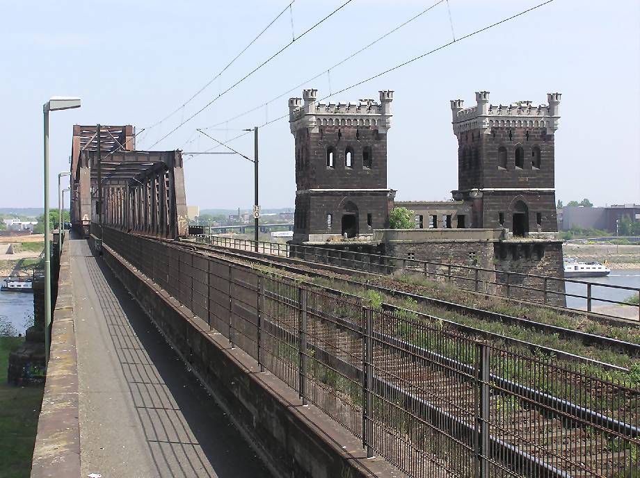 Eisenbahnbrücke Duisburg-Hochfeld