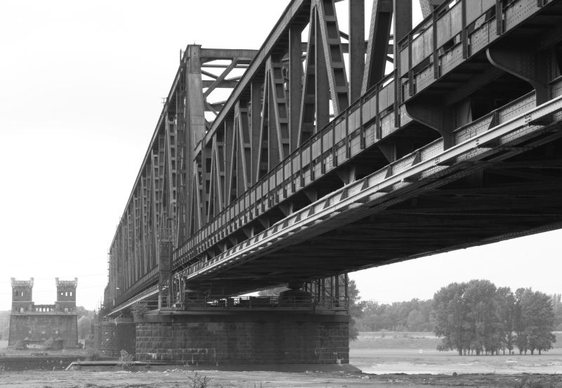 Eisenbahnbrücke