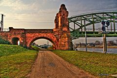 Eisenbahnbrücke Gustavsburg Hochheim über den Main