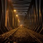 Eisenbahnbrücke im Regen