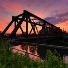 Eisenbahnbrücke im Sonnenuntergang