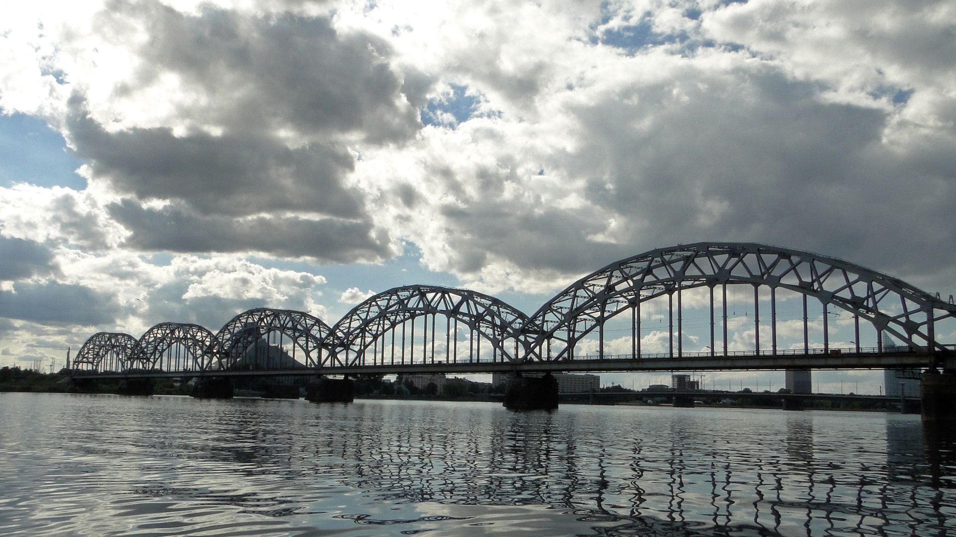 Eisenbahnbrücke in Riga