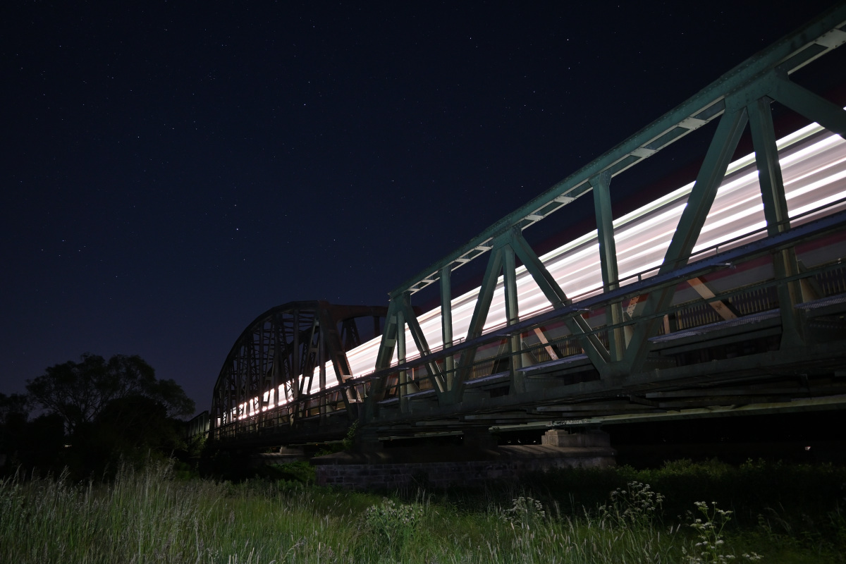 Eisenbahnbrücke in Schwerte Wandhofen bei Nacht