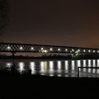 Eisenbahnbrücke in Urmitz bei Nacht
