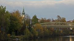 Eisenbahnbrücke mi Stadtpfartkirche