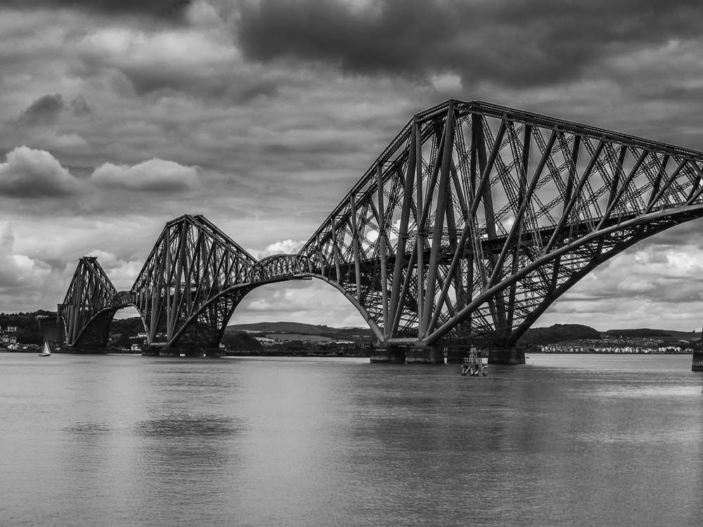 Eisenbahnbrücke über den Firth of Forth (4)