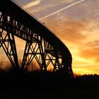 Eisenbahnhochbrücke Hochdonn am Abend