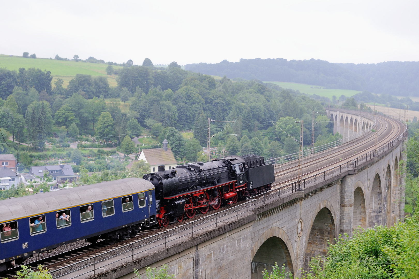 Eisenbahnromantik-Rundfahrt mit Baureihe 01