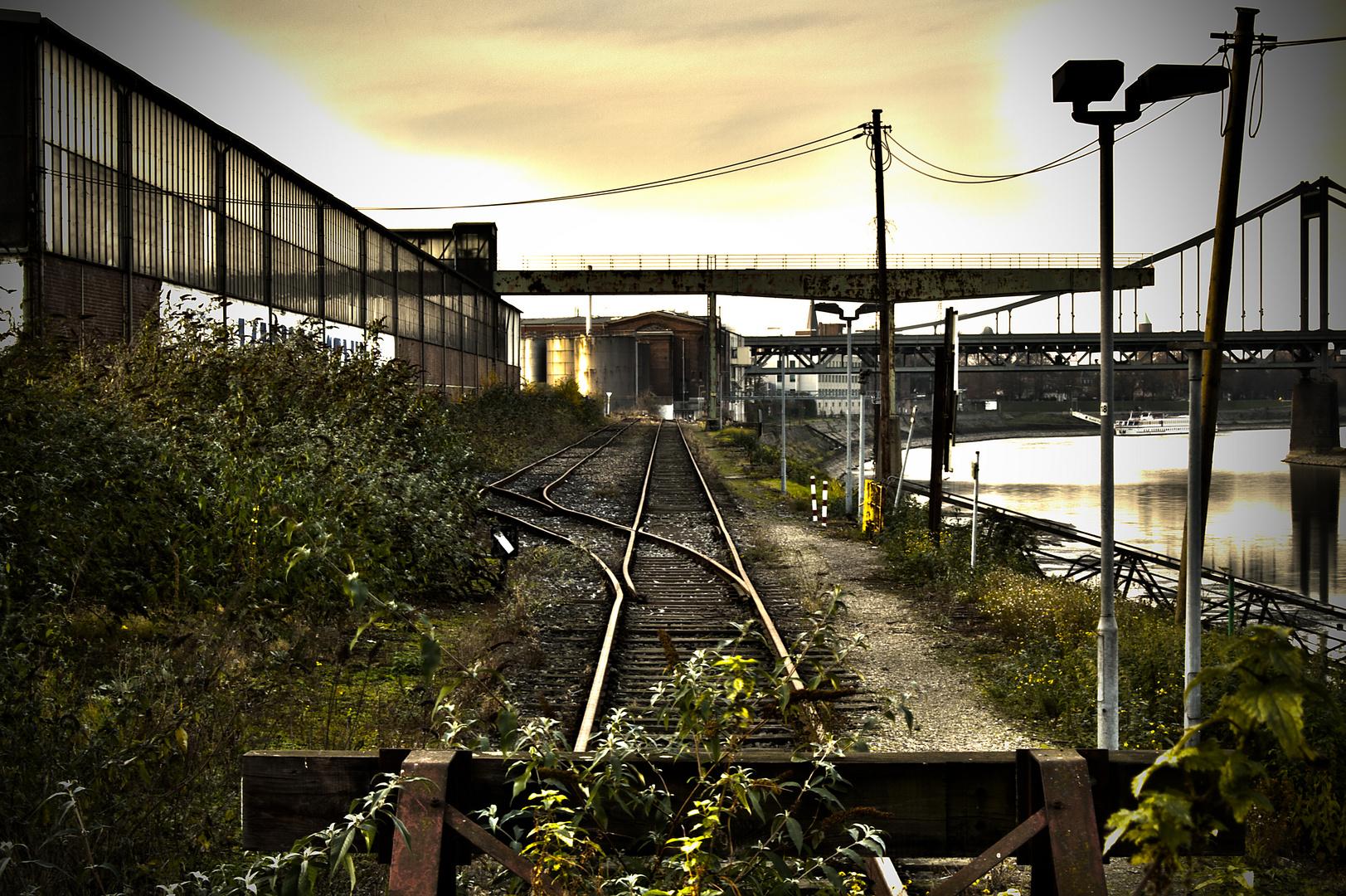 Eisenbahnschienen im Hafen, Krefeld (HDR)