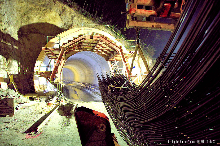 Eisenbahntunnel-Baustelle bei Nacht