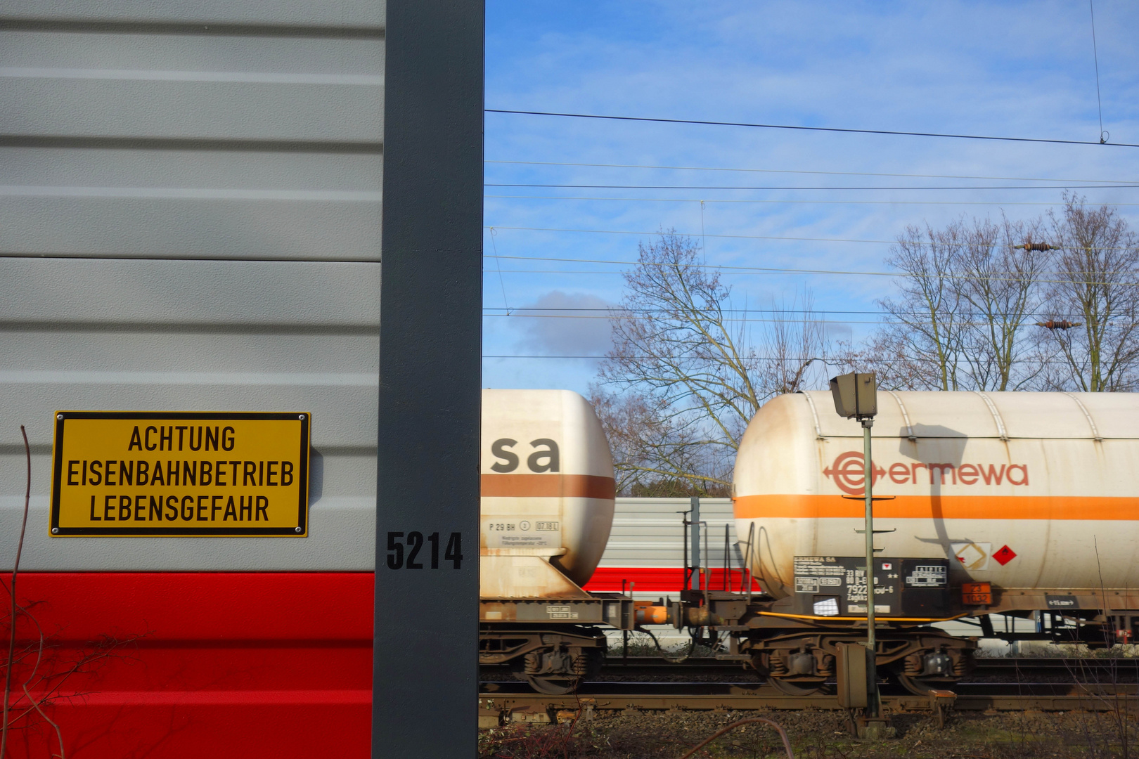 Eisenbahnverkehr - Lebensgefahr