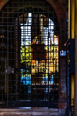 Eisentor trennt Natur 