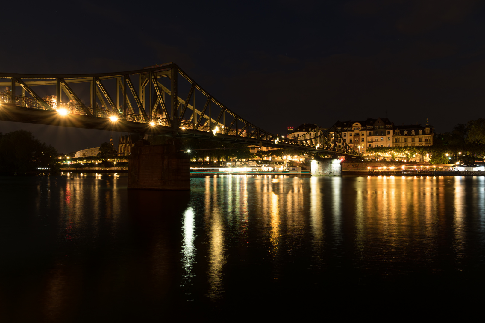 Eiserner Steg bei Nacht