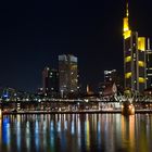 Eiserner Steg und Skyline von Frankfurt (reloaded)