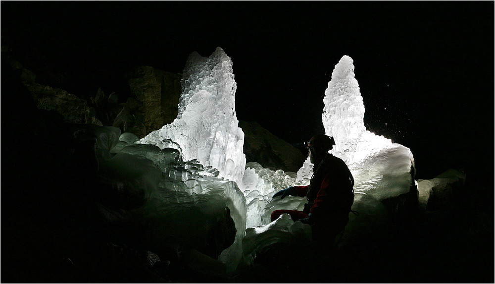 Eisfiguren im Schneckenloch