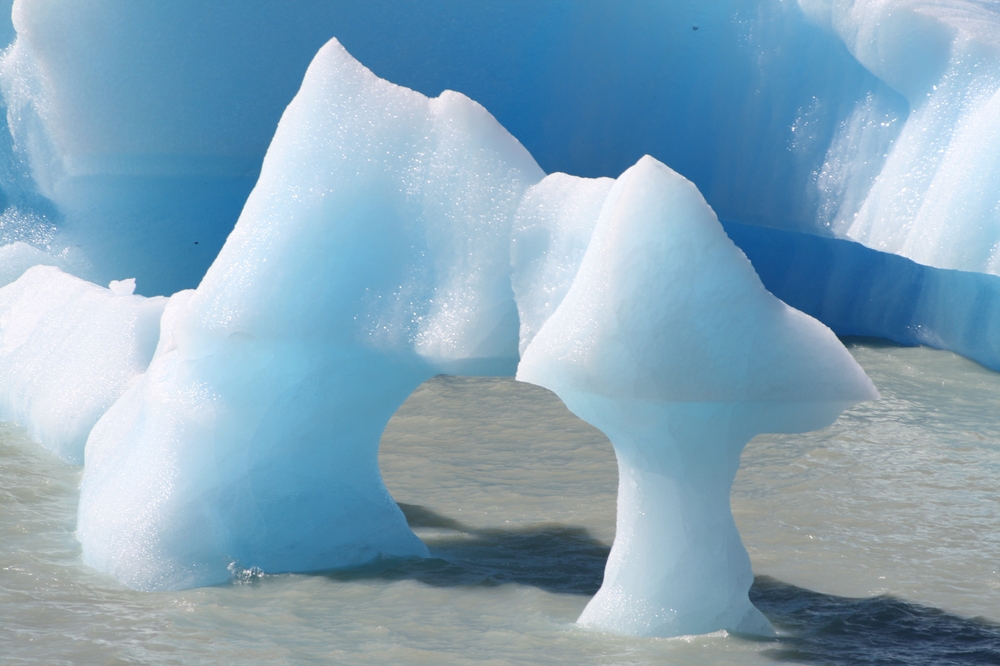 Eisformation auf dem Lago Grey Gletschersee im Nationalpark Torres del Paine