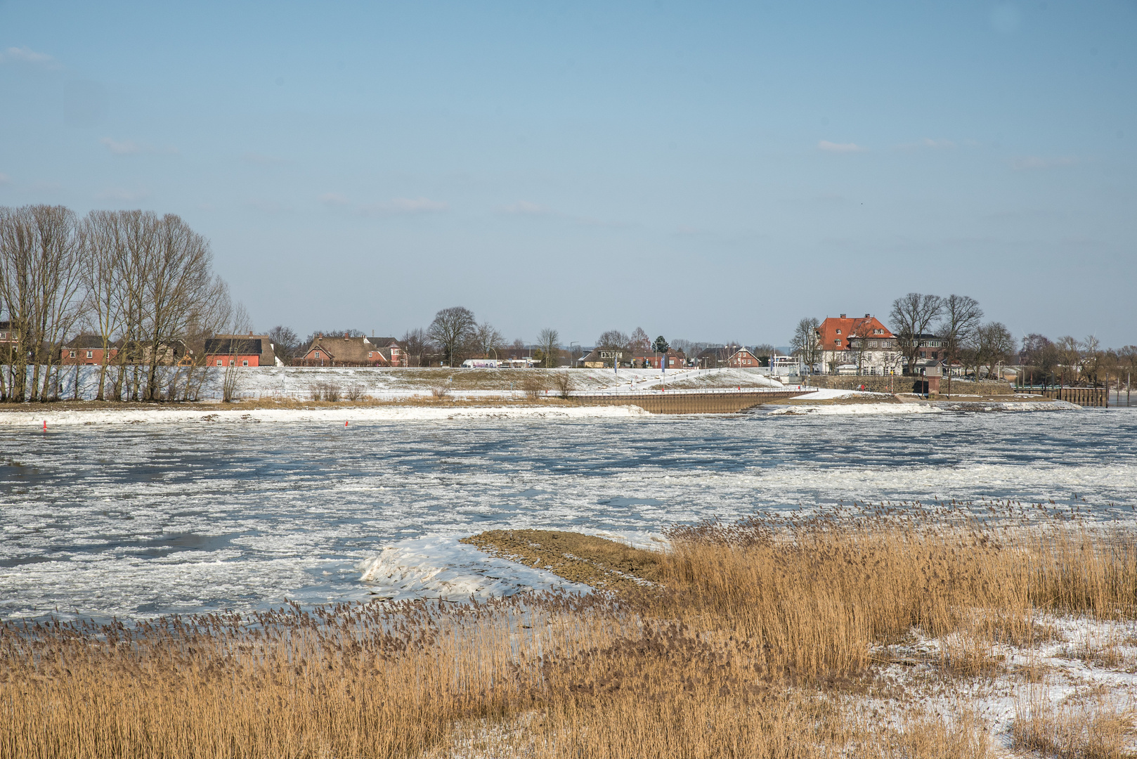 Eisgang auf der Elbe