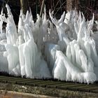 Eisgebilde am Ufer vom Großen Plöner See