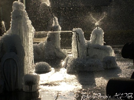 Eisgesänge im Tinguely-Brunnen zu Basel